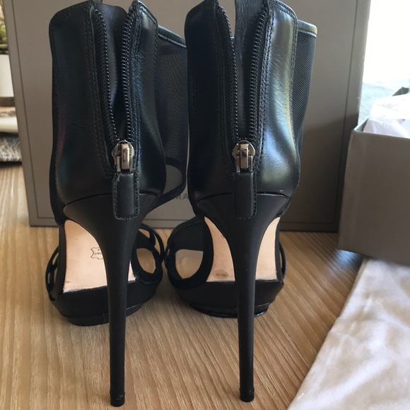 BCBG Ferned mesh calf heel - Picture 3 of 4